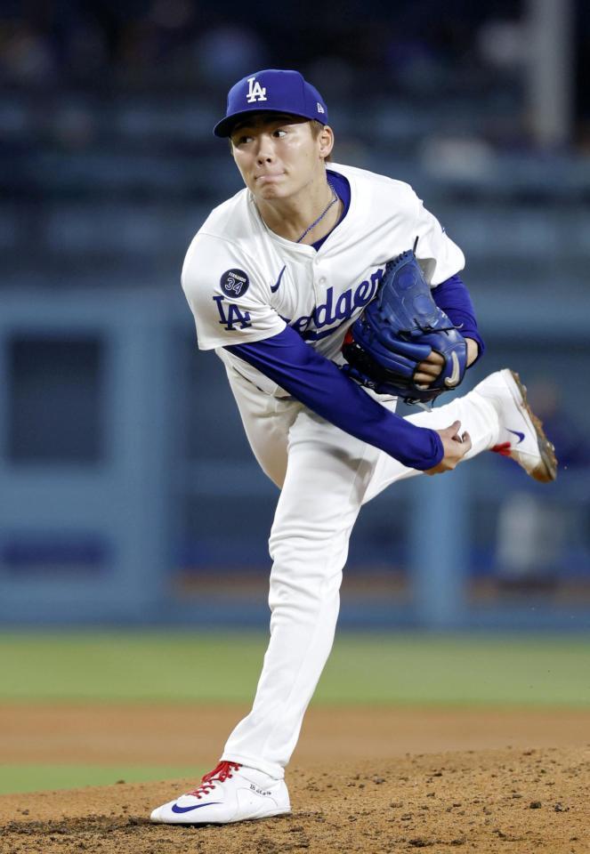 　アスレチックス戦に先発したドジャース・山本（共同）