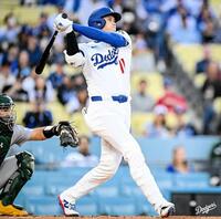 　１回、１３号ソロを放った大谷（ロサンゼルス・ドジャース提供）