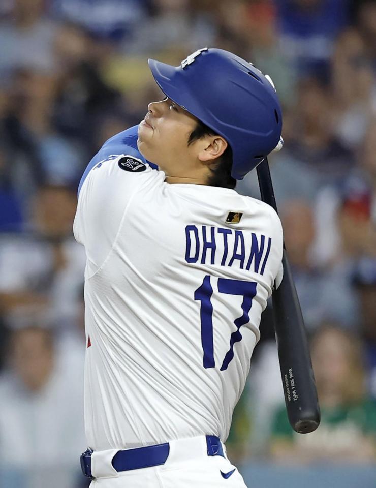 　２回、右犠飛を放つ大谷（共同）