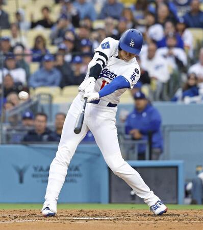 　エンゼルス戦の２回、中飛に倒れるドジャース・大谷（共同）