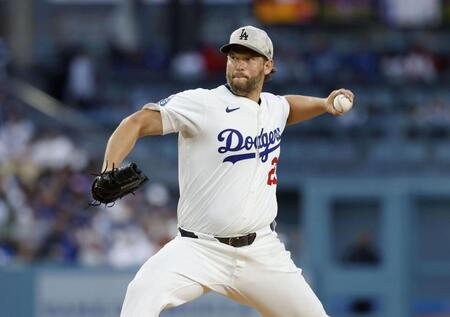 　エンゼルス戦に先発したドジャースのカーショー（共同）