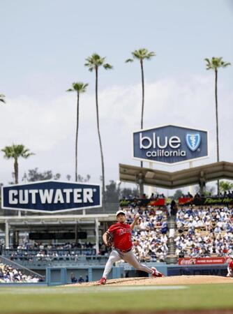 　ドジャース戦に先発したエンゼルス・菊池。５回２／３を投げ３安打１失点で勝敗は付かなかった＝ロサンゼルス（共同）