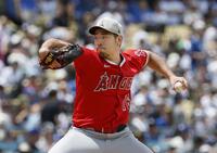 　ドジャース戦に先発したエンゼルス・菊池＝ロサンゼルス（共同）