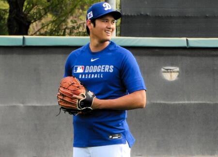 大谷翔平、ついにスライダーとカーブを解禁　キャッチボールで右肘手術後初めて投げて笑顔　投手復帰へまた一歩前進