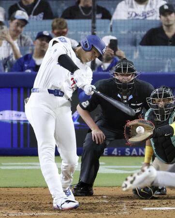 　ダイヤモンドバックス戦の８回、空振り三振に倒れたドジャース・大谷（共同）