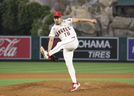 　先発し、５回２／３を７安打無失点で今季初勝利を挙げた菊池（共同）