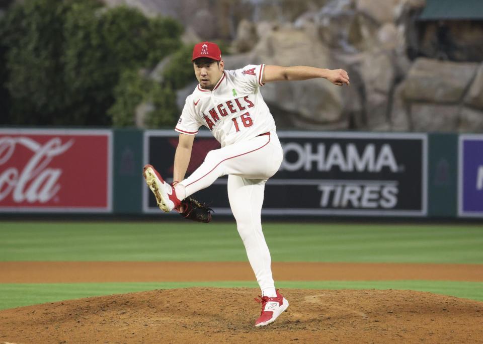 　先発し、５回２／３を７安打無失点で今季初勝利を挙げた菊池（共同）