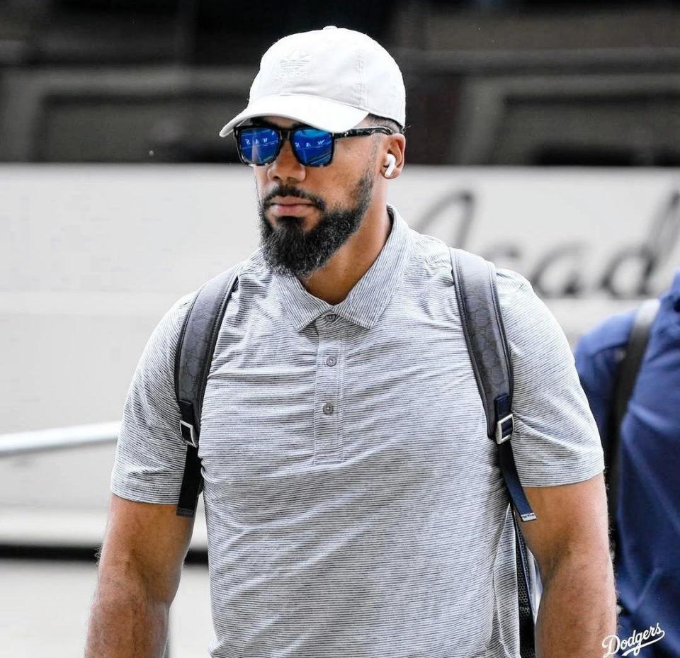 　　球場入りしたＴ・ヘルナンデス（ロサンゼルス・ドジャース提供）