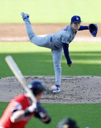 　ガーディアンズ戦に先発した山本（共同）