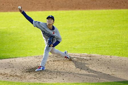 　先発し、６回２失点で６勝目を挙げた山本（共同）