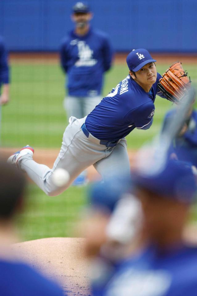 　試合前に実戦形式の練習に登板