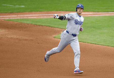 ドジャースが3発で快勝!大谷翔平は投手あ然の衝撃20号2ラン 3戦連発、5月13発の大暴れ