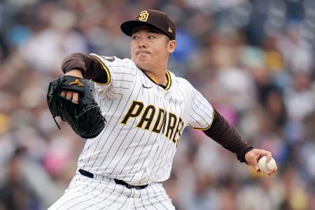 　マーリンズ戦の６回途中から登板し、２／３回を投げ１安打１失点だったパドレス・松井＝サンディエゴ（ＡＰ＝共同）