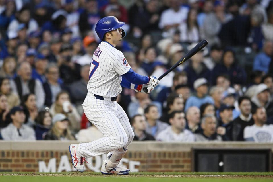 　３回、適時打を放つ鈴木（ＡＰ＝共同）