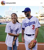 　テーラーの妻メアリーさんのインスタグラム（ｍｋｔａｙｌｏｒ８０８）より