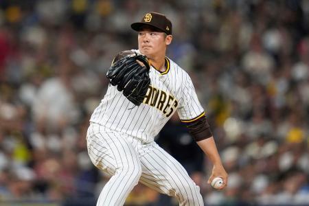 　パイレーツ戦の７回途中から登板し、０／３回を４安打２失点だったパドレス・松井＝サンディエゴ（ＡＰ＝共同）