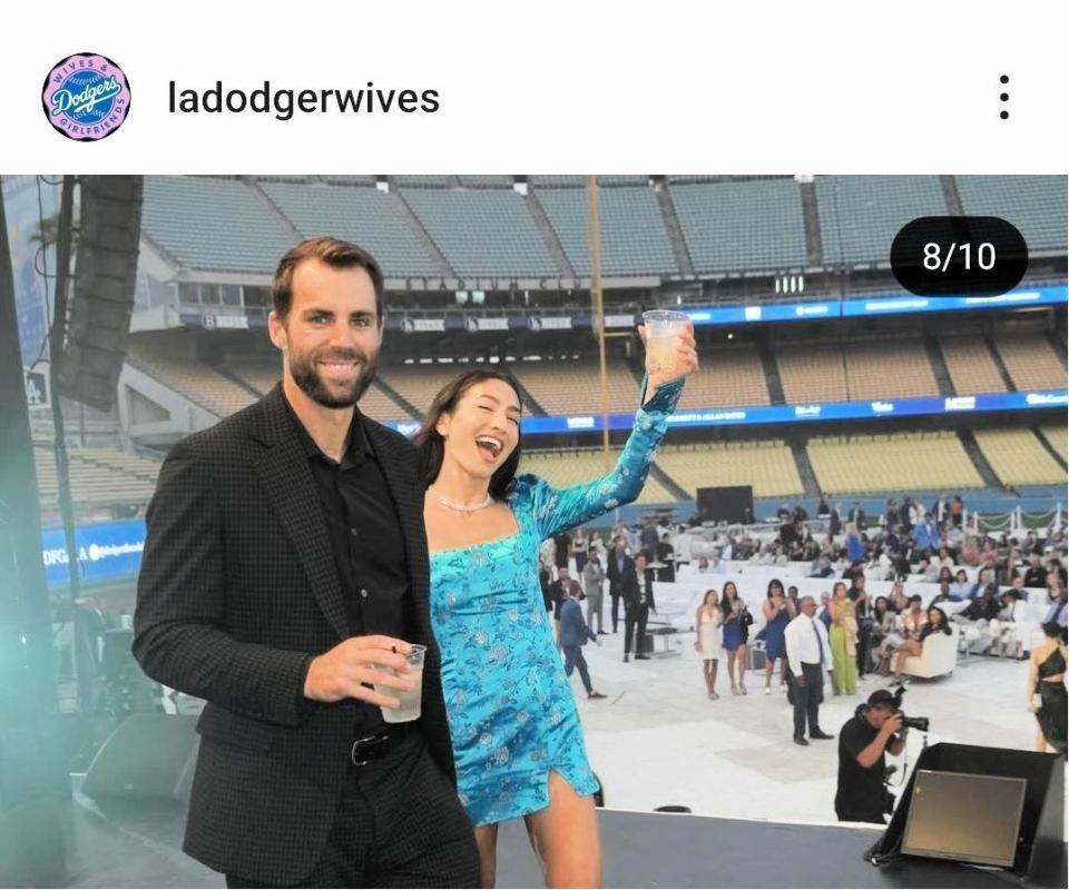 　ドジャーワイブスのインスタグラム（＠ｌａｄｏｄｇｅｒｗｉｖｅｓ）から