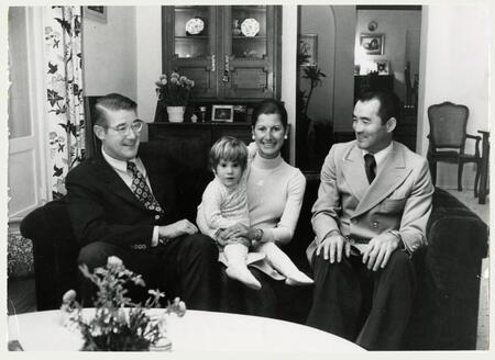 　ドジャース元オーナーのピーターオマリー氏（左）と長嶋茂雄さん（右）