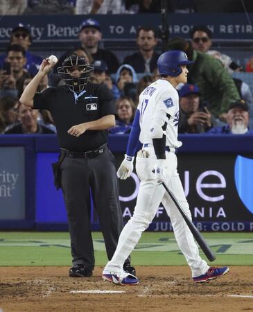 　メッツ戦の５回、見逃し三振に倒れたドジャース・大谷（共同）