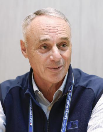 　マンフレッド・コミッショナー＝３月