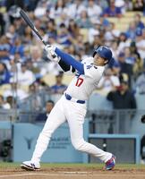 　メッツ戦の１回、中飛に倒れるドジャース・大谷（共同）