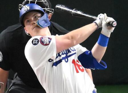 ドジャースが「最もワイルドなプレーで同点」と米メディア　本塁悪送球→バックアップの投手と捕手が激突、その間に三塁走者が生還　八回に３得点で逆転勝利