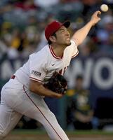 　アスレチックス戦に先発した菊池（イマジンイメージズ・ロイター＝共同）