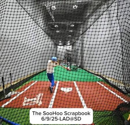 　打撃練習を行うフリーマンの長男・チャーリー君（ジョン・スーフー／ドジャース提供）