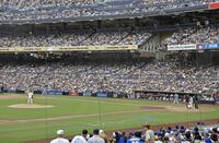 　７回、松井と対戦する大谷（共同）