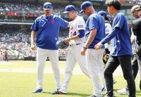 　ナショナルズ戦の６回に守備で右脚を痛め、ベンチに戻るメッツ先発の千賀（34）。そのまま降板した（ゲッティ＝共同）