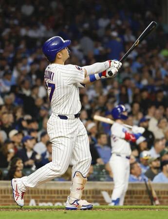 鈴木誠也　５試合ぶりの一発　「義兄弟」クローアームストロングとアベック弾