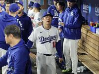 　５回途中、降板した山本（共同）