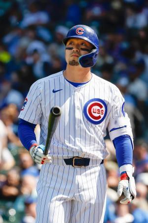 　パイレーツ戦の８回、見逃し三振に倒れたカブス・鈴木＝シカゴ（共同）