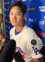 　試合後に取材に応じるドジャース・大谷翔平（撮影・小林信行）
