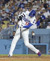 　パドレス戦の６回、松井と対戦し空振り三振に倒れるドジャース・大谷（共同）