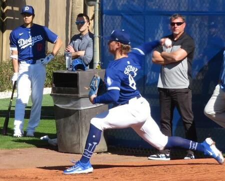 ドジャース、25歳右腕シーハンが右肘手術から復帰 正式発表 2年ぶり先発登板へ 救援で111球投げたサウアーが5度目マイナー降格