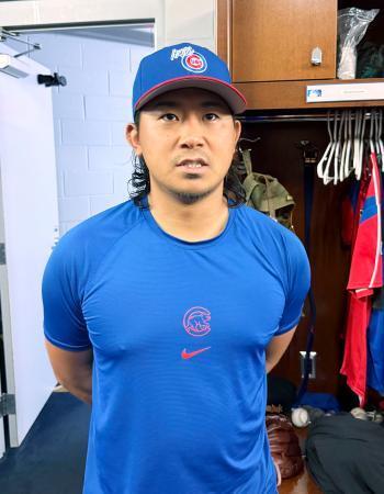 　傘下のマイナー３Ａアイオワの一員としてナッシュビル戦に登板し、取材に応じるカブス・今永＝ナッシュビル（共同）