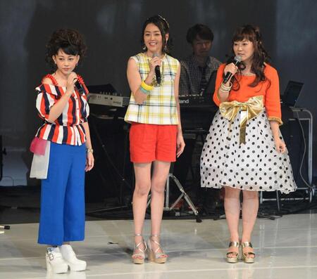 　（左から）浅香唯、中村由真、大西結花＝２０１５年７月撮影