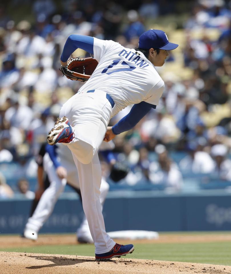 　１番・投手兼指名打者で先発し、１回を投げ無安打無失点だった大谷（共同）