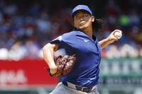 　先発し、５回無失点で４勝目を挙げた今永（共同）