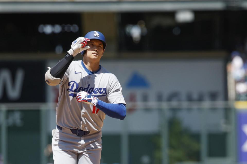 　７回、２８号ソロを放った大谷（共同）