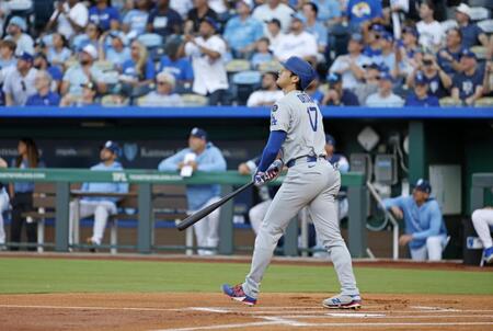 　１回、２試合連続本塁打となる29号ソロを放つ大谷（共同）