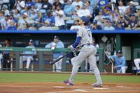 　１回、２試合連続本塁打となる29号ソロを放つ大谷（共同）