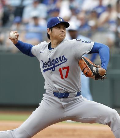 大谷、２回を１安打無失点　メジャー自己最速１６４キロ