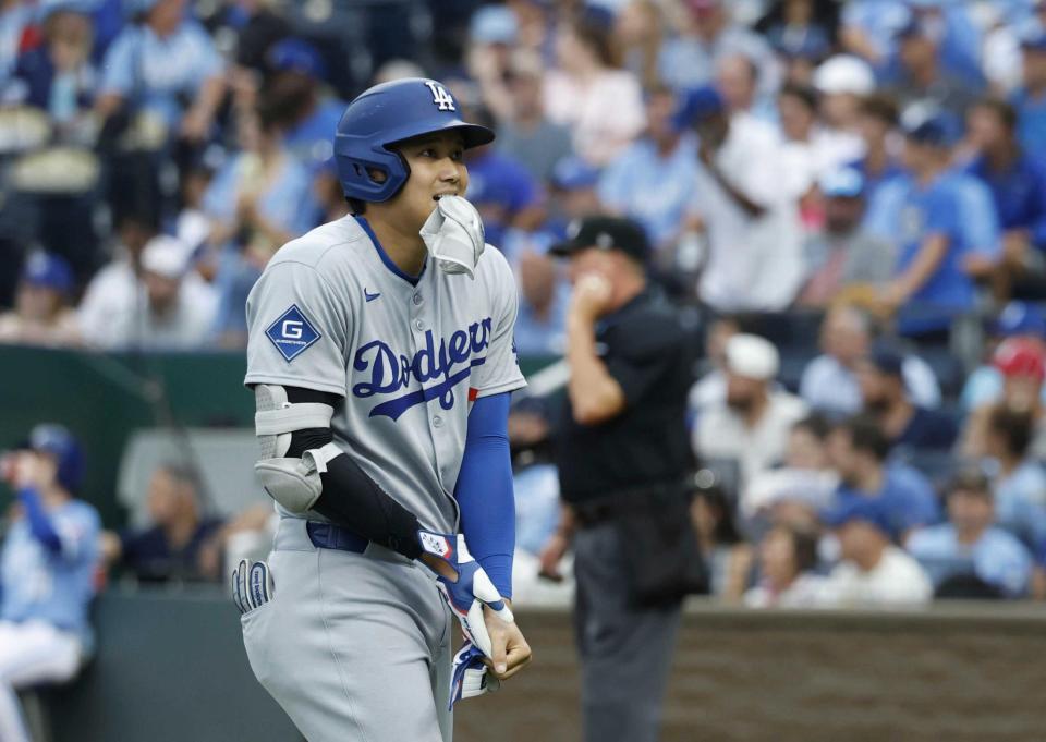 　５回、遊ゴロ併殺打に倒れた大谷（共同）