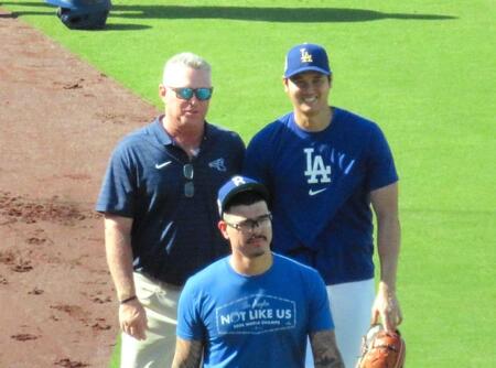 大谷翔平がエンゼルス時代の監督と談笑　息子は西武で大活躍