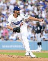 　ホワイトソックス戦に先発したドジャースのカーショー（共同）