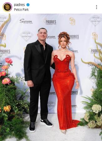 　　チャリティーイベントに出席したモレホーン夫妻。パドレスの公式インスタグラム（ｐａｄｒｅｓ）より