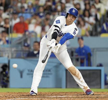 　７回、二ゴロを放つ大谷（共同）