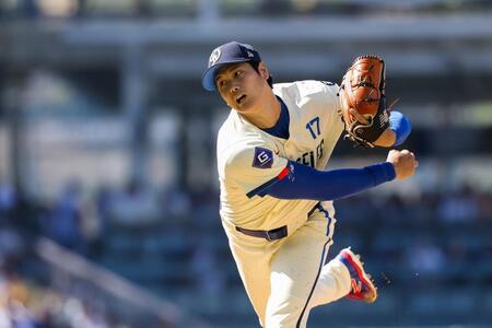 　先発し力投する大谷翔平（写真提供：Imagn/ロイター/アフロ）